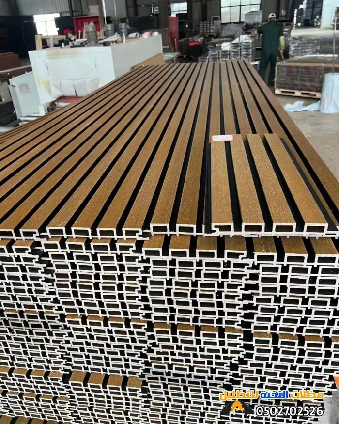 حداد تركيب ابواب بديل الخشب كلادينج الرياض0502702526